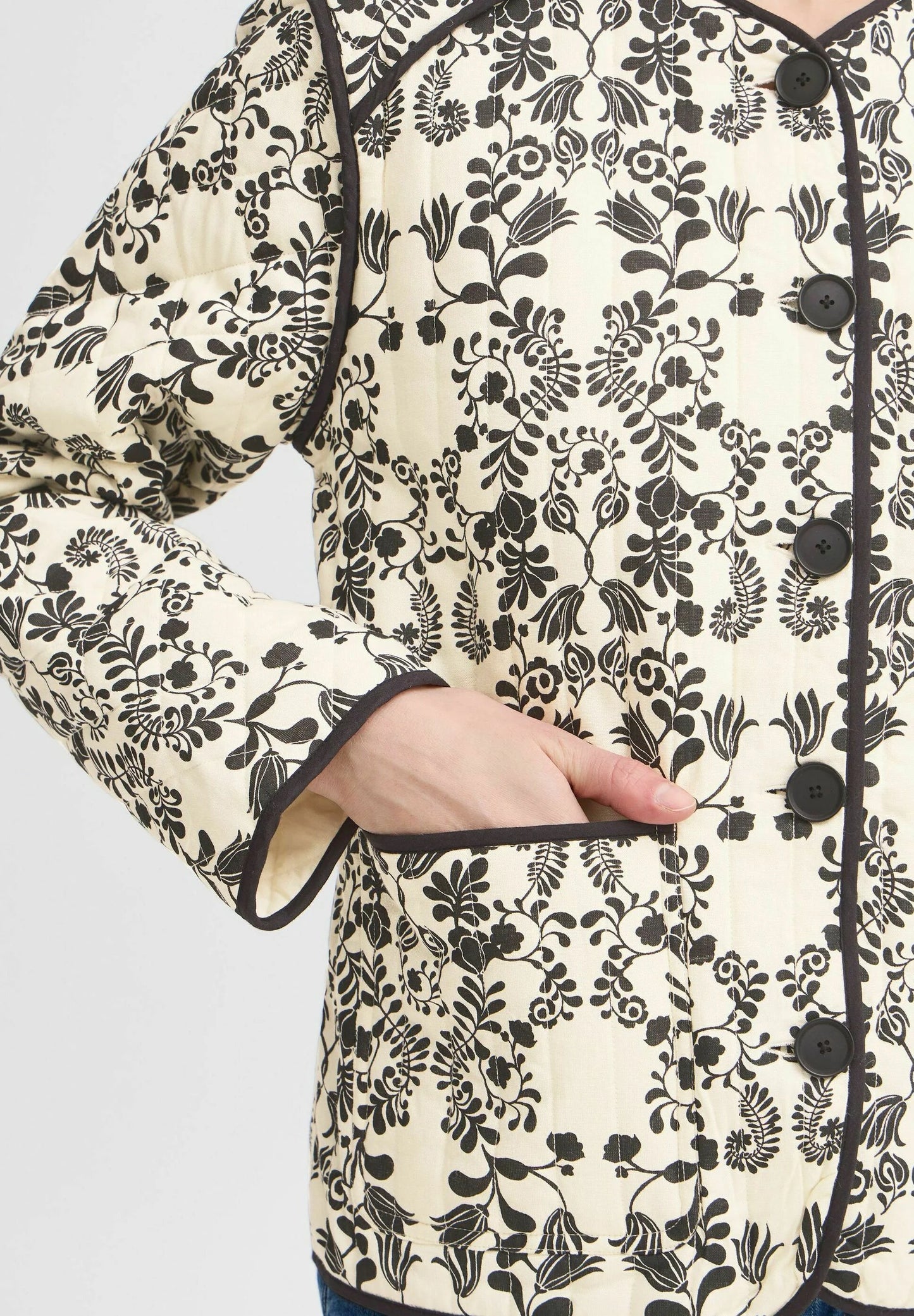 Ichi Ihgizaro - Jacket - Almond Milk Flower Aop