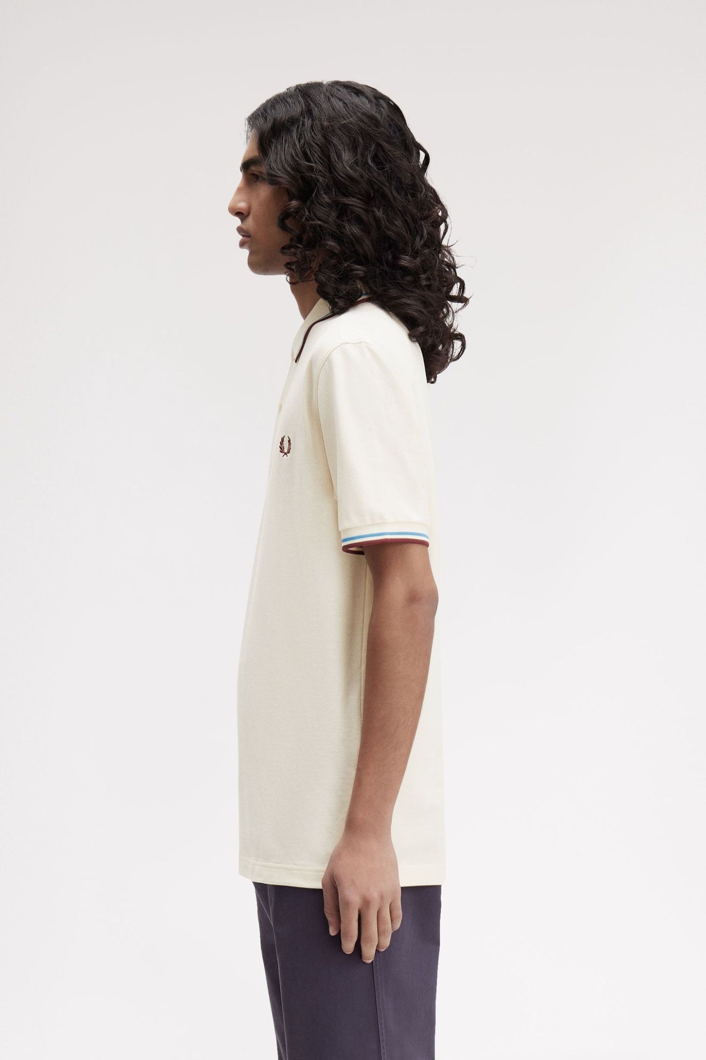 The Fred Perry Shirt M3600 Laurel Wreath Ecru / Court Blue / Oxblood