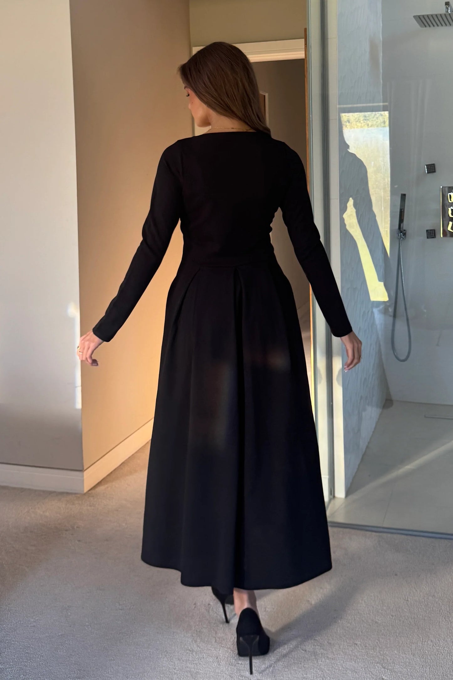 Girl in Mind Evie Square Neck Midi Dress Black