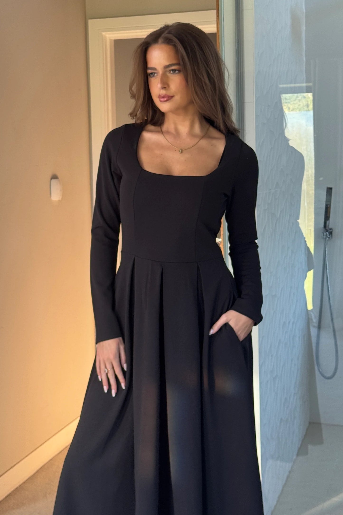 Girl in Mind Evie Square Neck Midi Dress Black