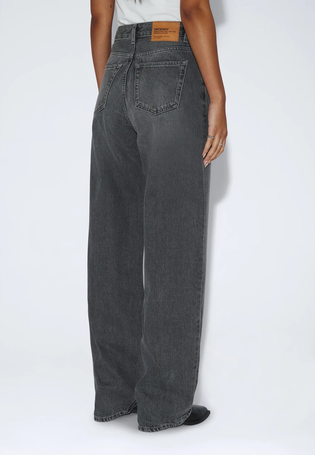Dr. Denim Donna High Relaxed - Mid Grey Used