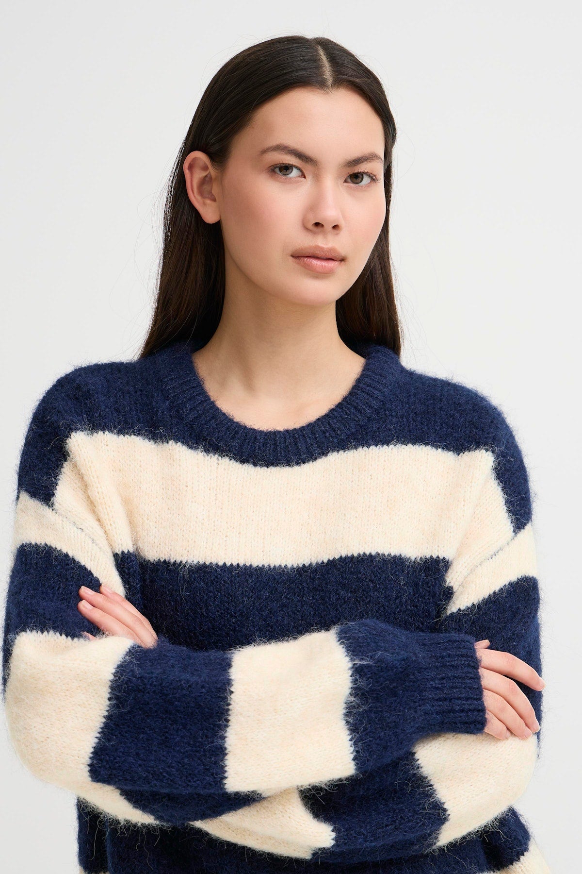 Ichi Ihdayana Pullover