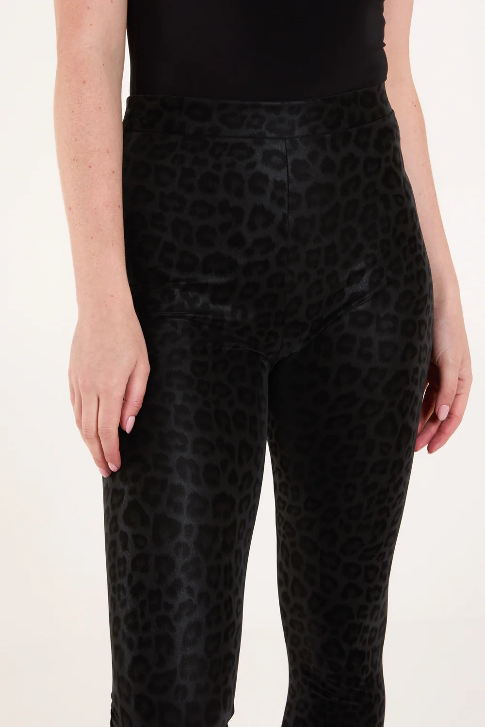 Nova of London Leather Look Leopard Legging