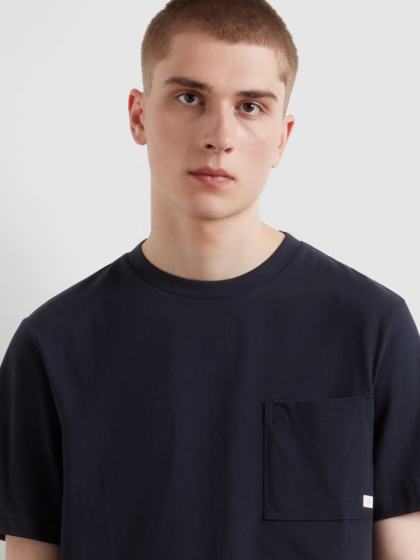 Farah Stacy Pocket T-Shirt In Navy