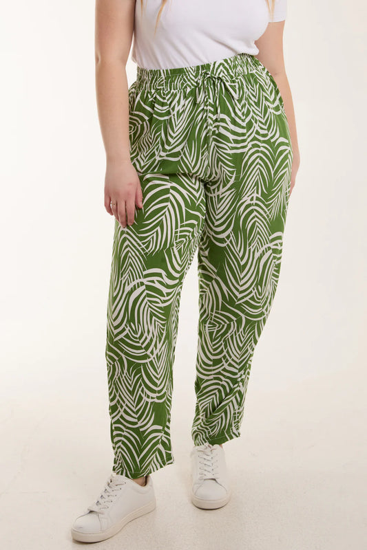 Nova of London Thin Leaf Print Capri Trousers